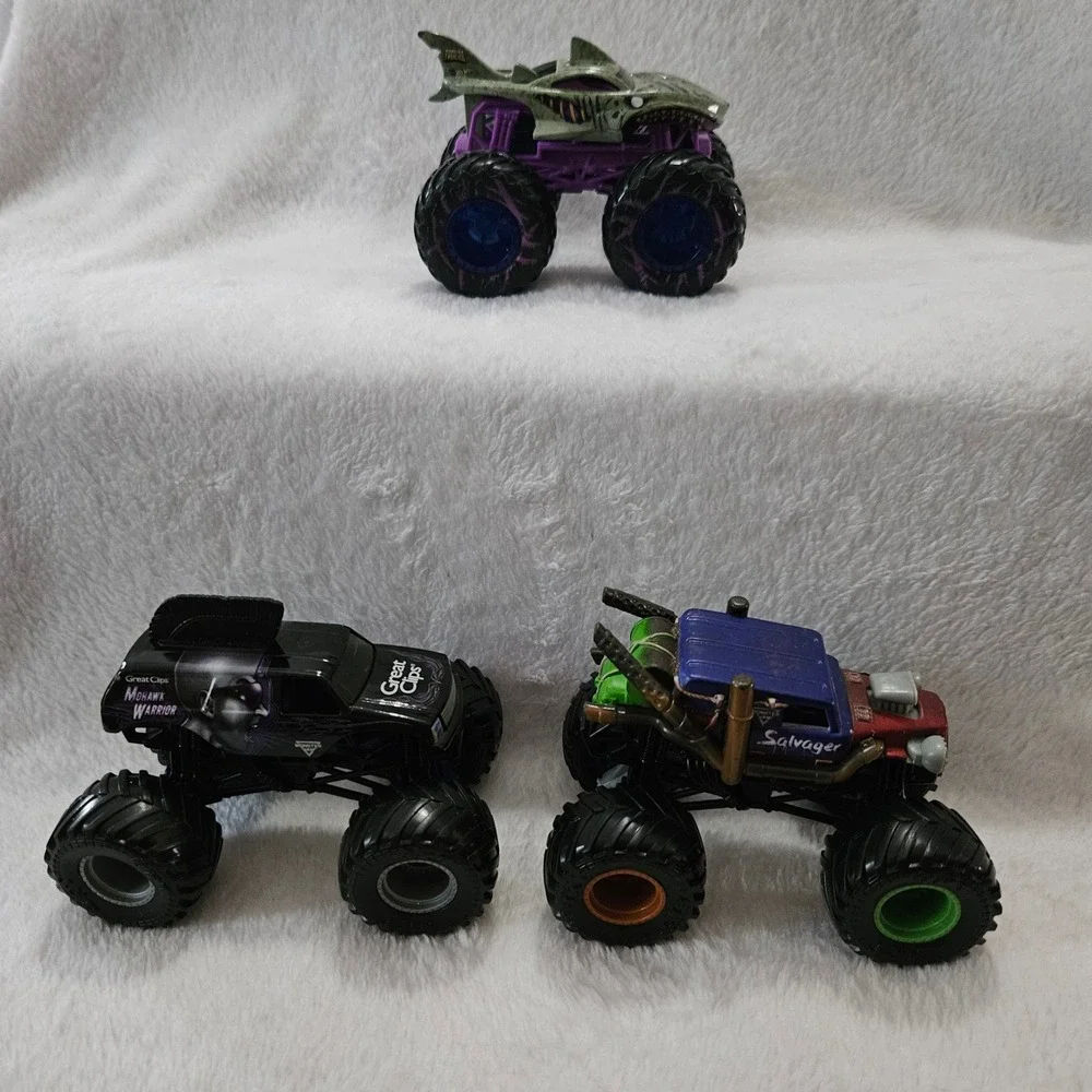 Monster‎ Jam Truck Lot Great Clips Mohawk Warrior Salvager Megalodon Shark